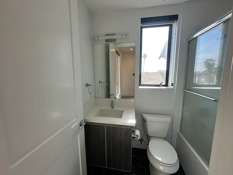 519 N Normandie Ave #1 — Photo 9