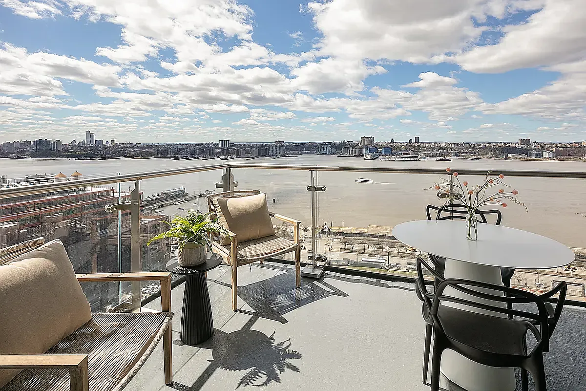 606 West 30th Street — Photo 1