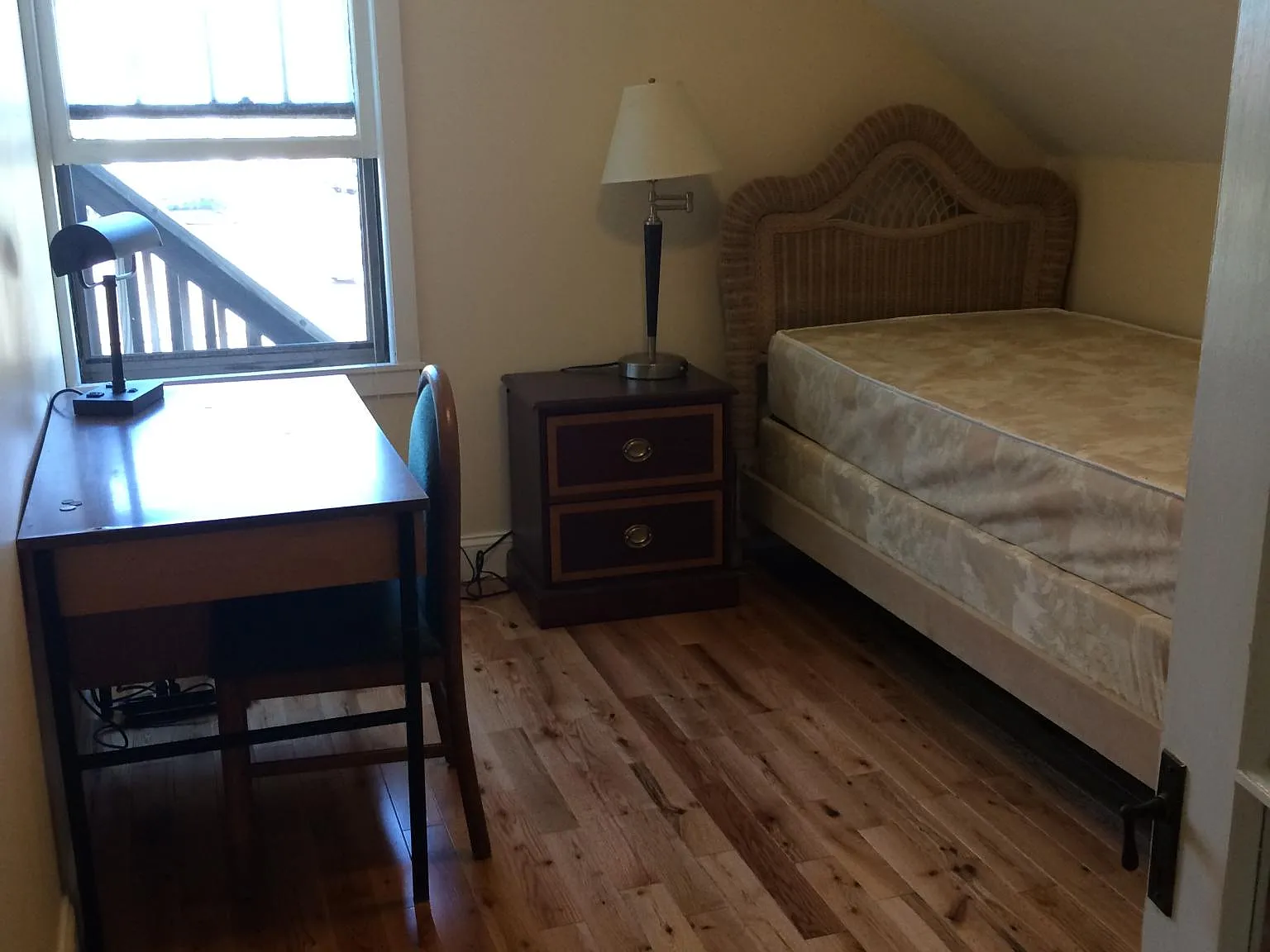 2 bed, 800 sqft, $2,165 — Photo 2