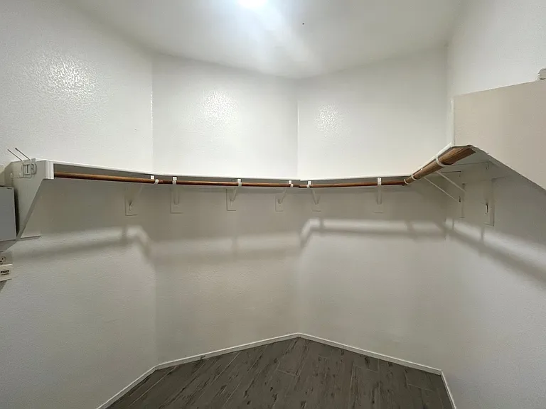 673 Peachy Canyon Cir #103 — Photo 30