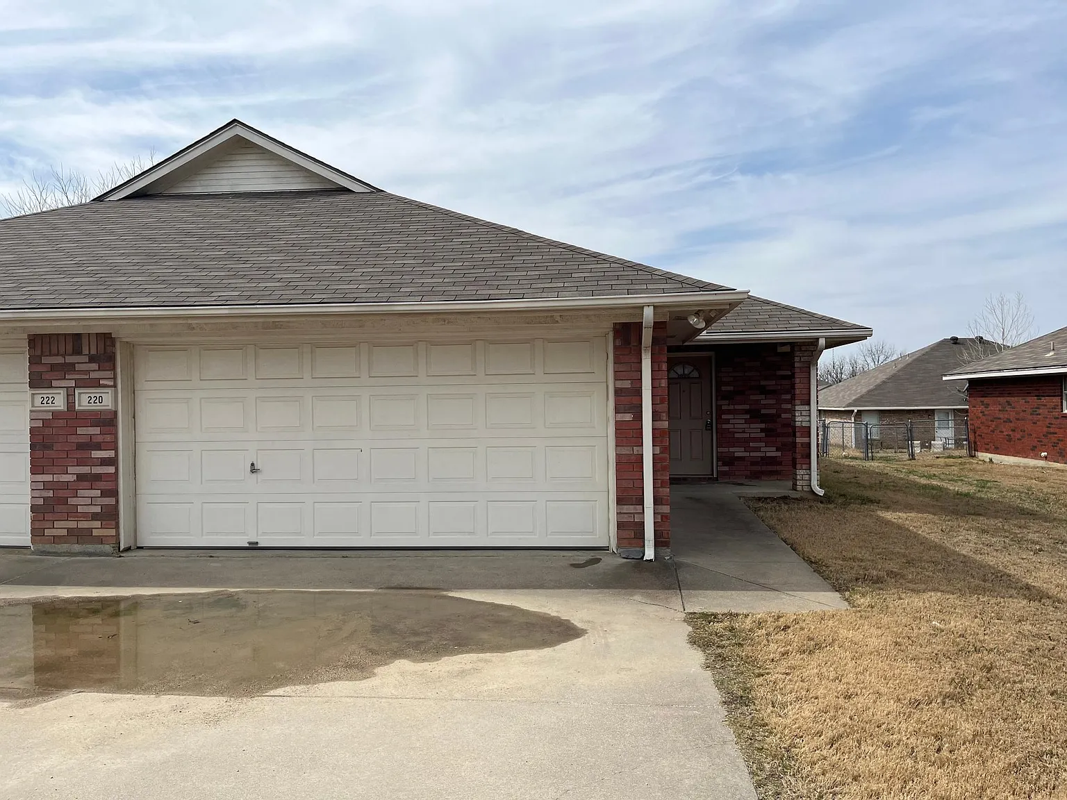 220 Joshua Blvd — Photo 1