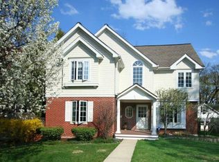 15 S Monroe St, Hinsdale, IL