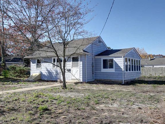 2nd image of 600 Seaman Ave