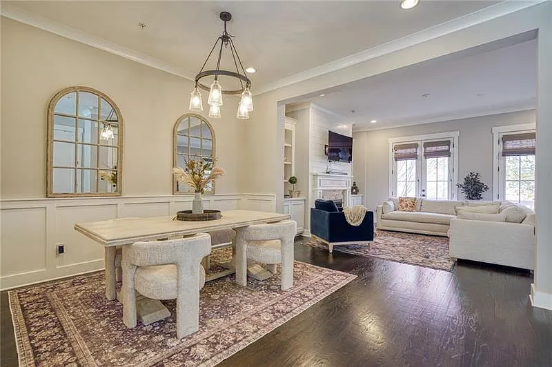 4 bed, 4.5 bath, 3390 sqft, $6,500 — Photo 4