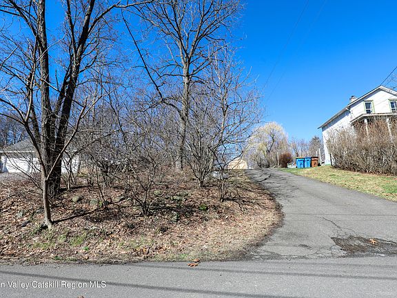 5th image of 9-23 Rondout Street