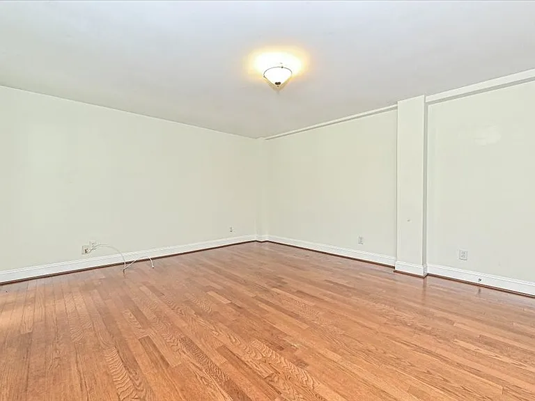 2441 Vail Ave #1 — Photo 3