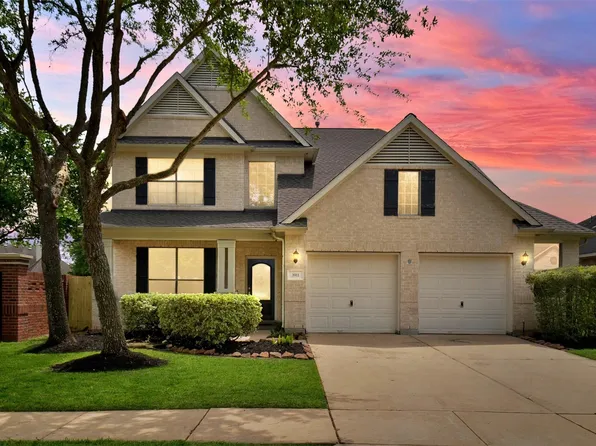 3911 Fallsbrook Ct, Sugar Land, TX 77479