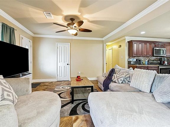 2nd image of 446 Homewood Pl