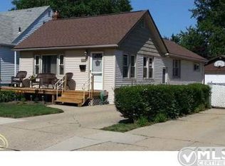 24266 Shakespeare Ave, Eastpointe, MI 48021