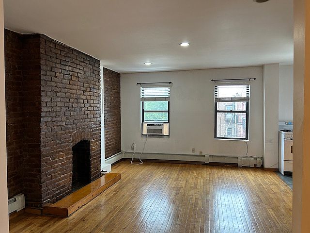 1st image of 550 Court St #2