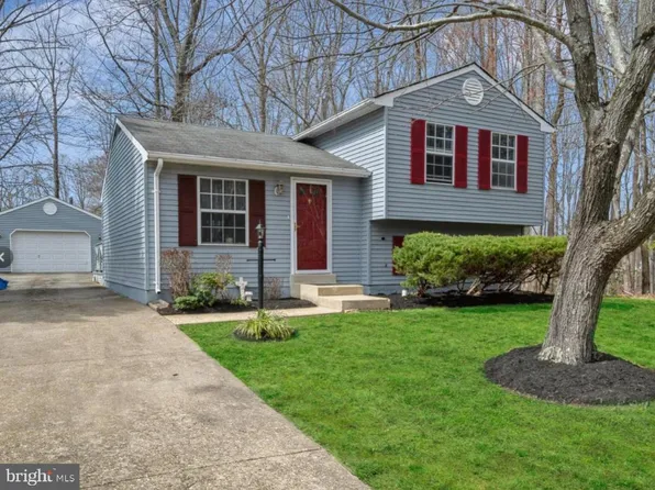 10105 Queen Elizabeth Dr, Upper Marlboro, MD 20772