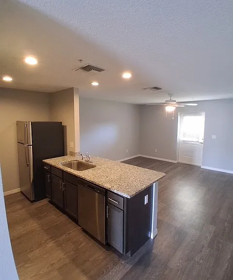 Persimmon Commons — Photo 11