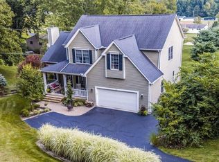 170 Rose Dr, Granville, OH