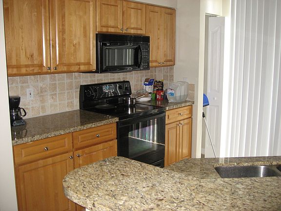 3rd image of 2025 Alta Meadows Ln