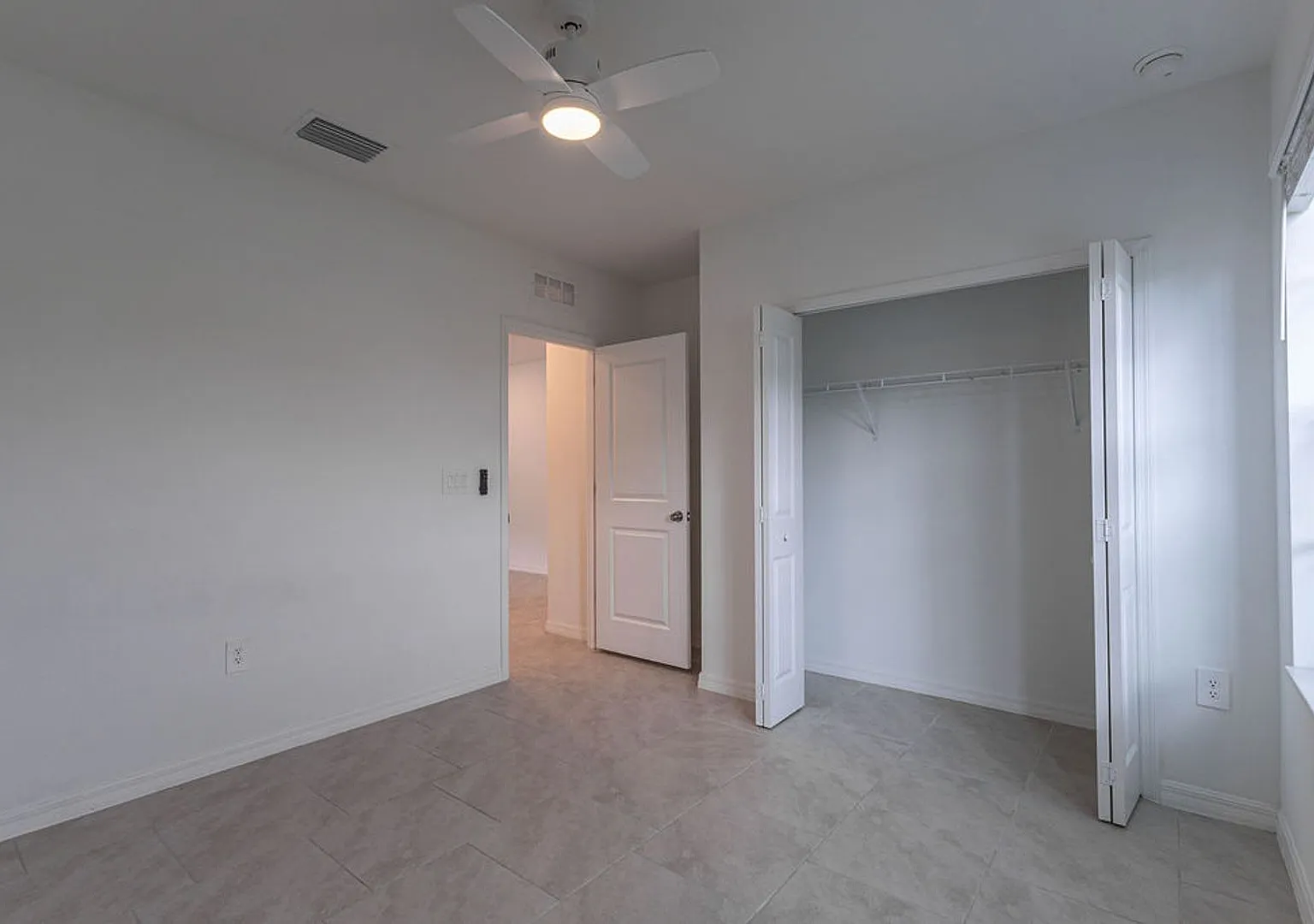 Brand New 6 Bedroom — Photo 2