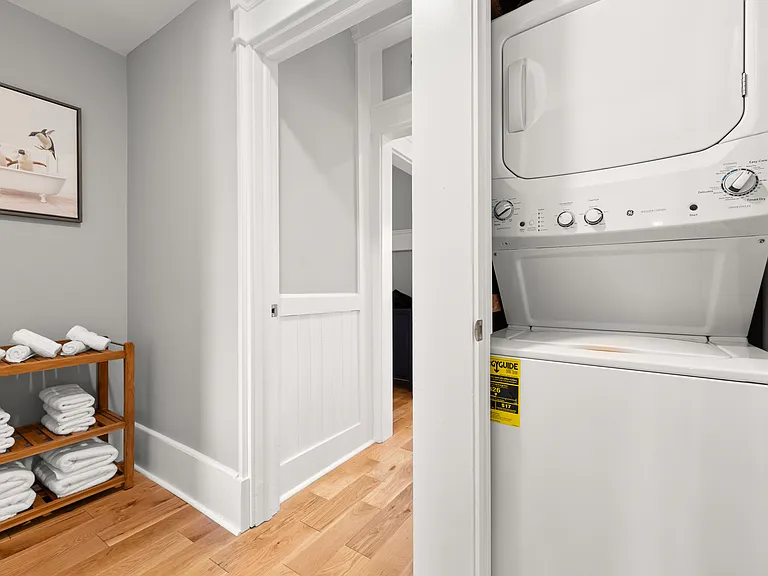 32 Willowdale Ave #2 — Photo 8
