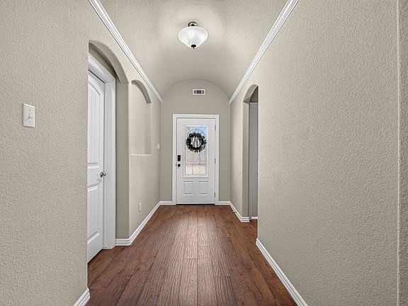 5th image of 2912 Brighton Ct