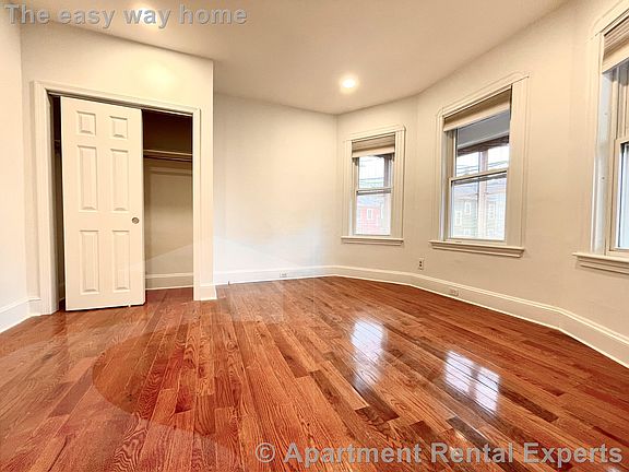 4th image of 19 Malvern Ave Unit 2