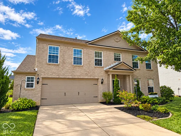 13946 Meadow Lake Dr, Fishers, IN 46038