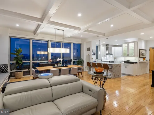901 N Penn St Unit R2301, Philadelphia, PA 19123