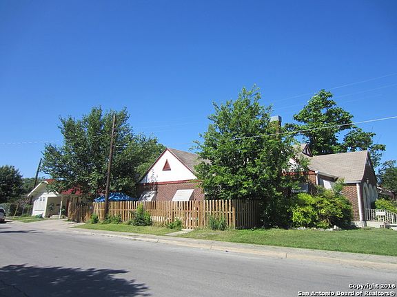 5th image of 2402 Saunders Ave