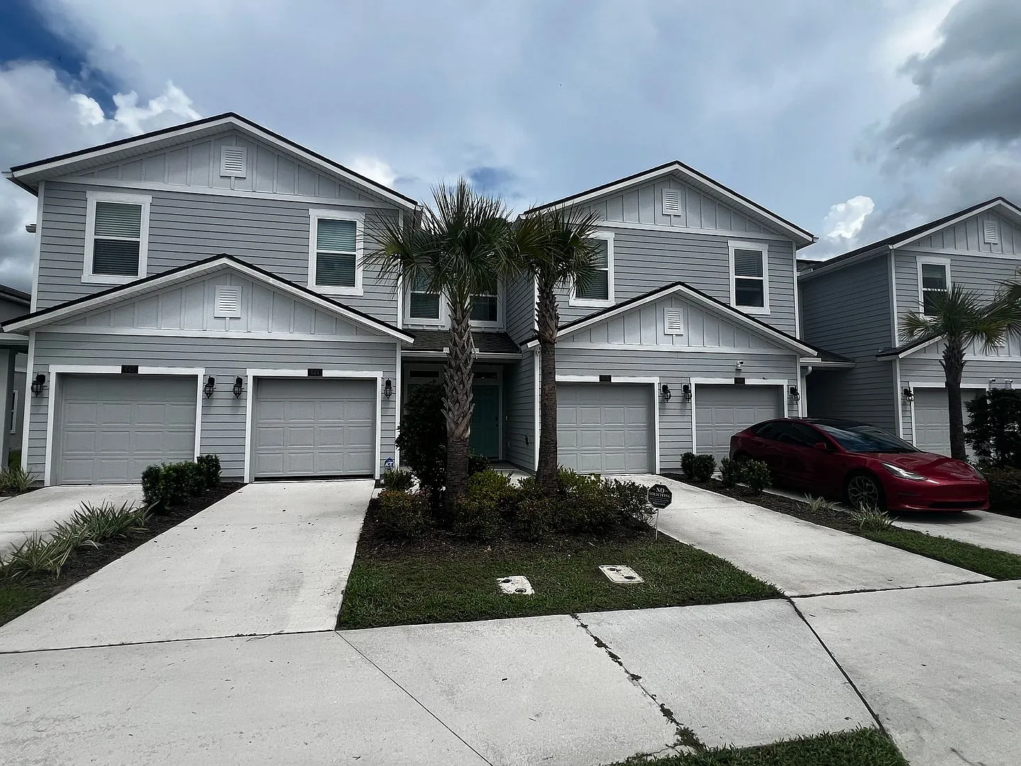 Beautiful 2024-Built 3-Bedroom Townhome with Pond View & Garage! — Photo 1