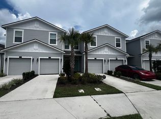 646 Celtic Dr, Jacksonville, FL 32218