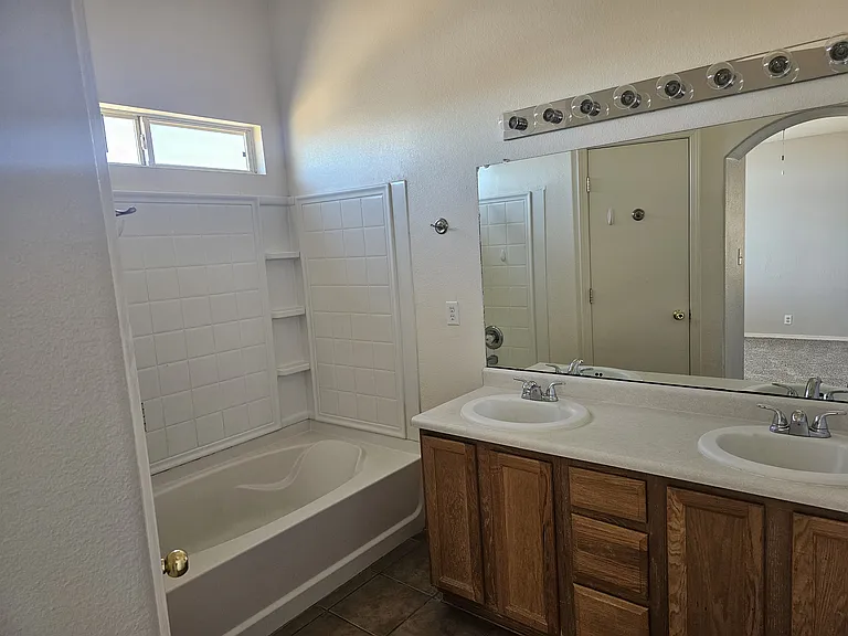 4708 Dalmation Pl NE — Photo 9