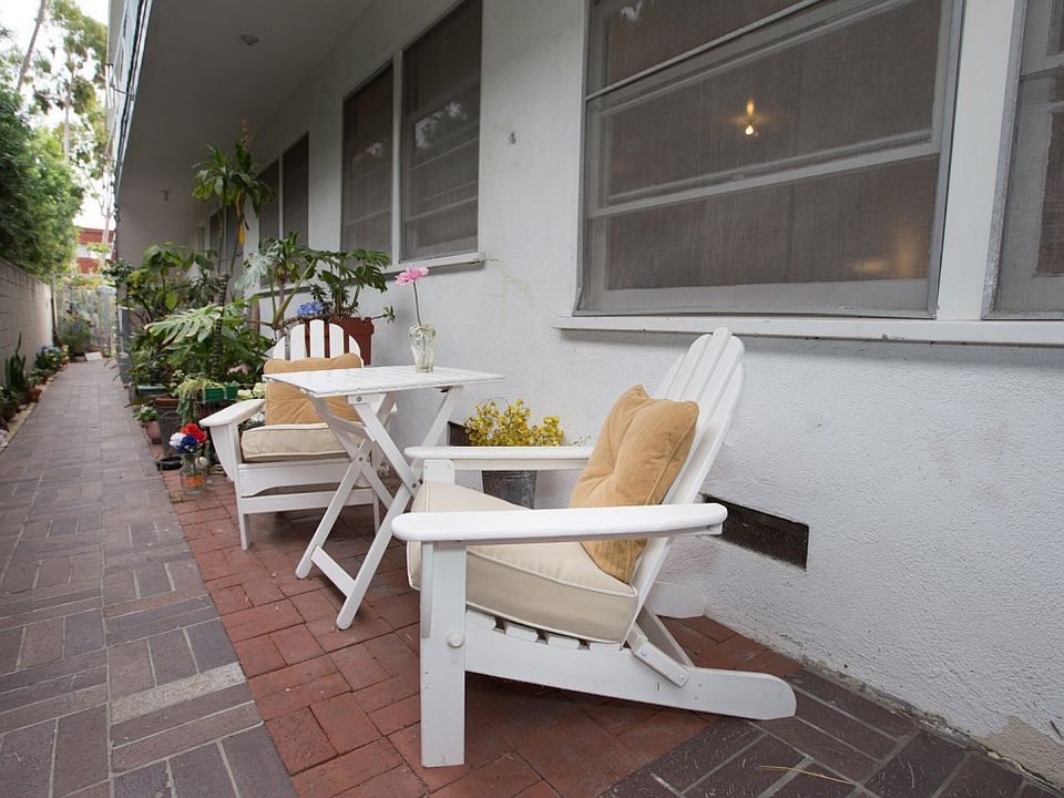 garden chairs
