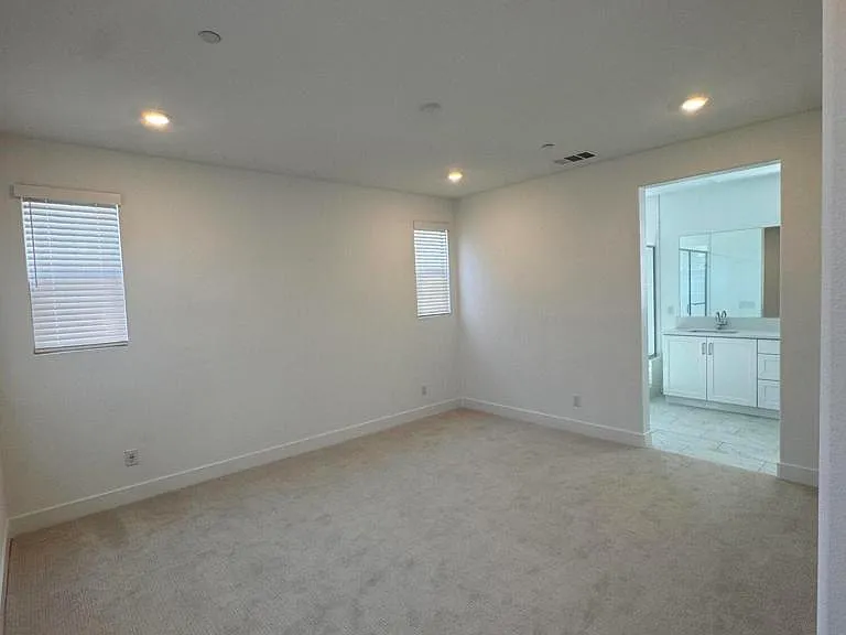 712 Guy Turner Dr — Photo 10