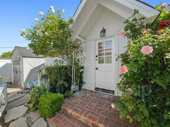 220 Monte Vista Ave #B, Costa Mesa, CA 92627