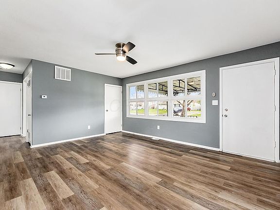4th image of 1949 Westfield Dr N