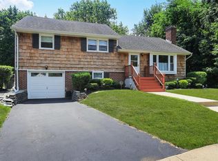 27 Kent Pl, Metuchen, NJ