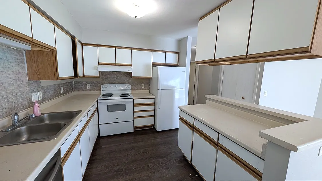 3 bed, 1.5 bath, 1045 sqft, $1,850 — Photo 2