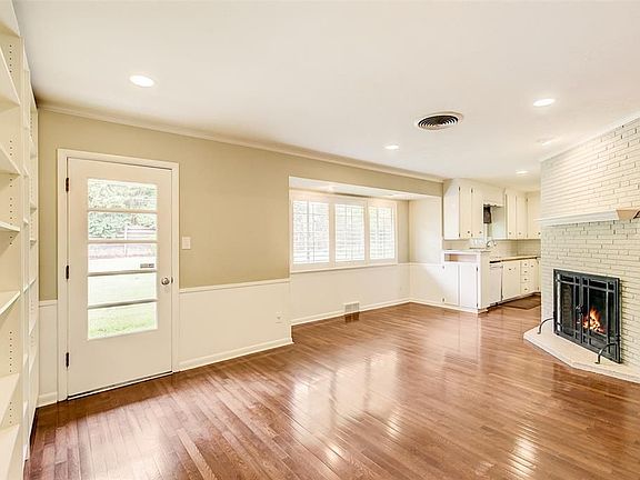 2nd image of 4404 Hildring Dr E