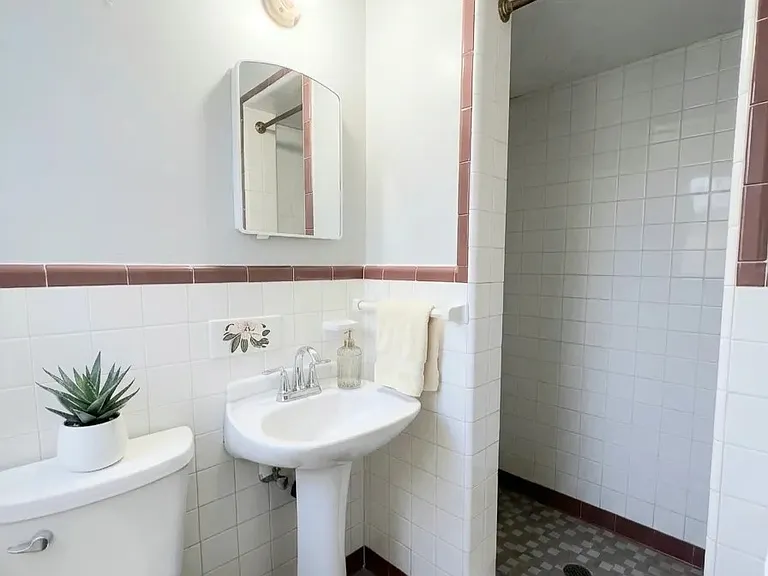 3739 Honeysuckle Ct — Photo 10