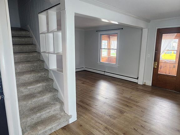 5th image of 826 Franklin St