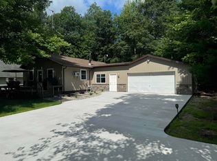 886 Springwood Dr, Prudenville, MI 48651