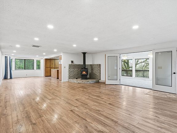 5th image of 6900 Pleasant Creek Rd