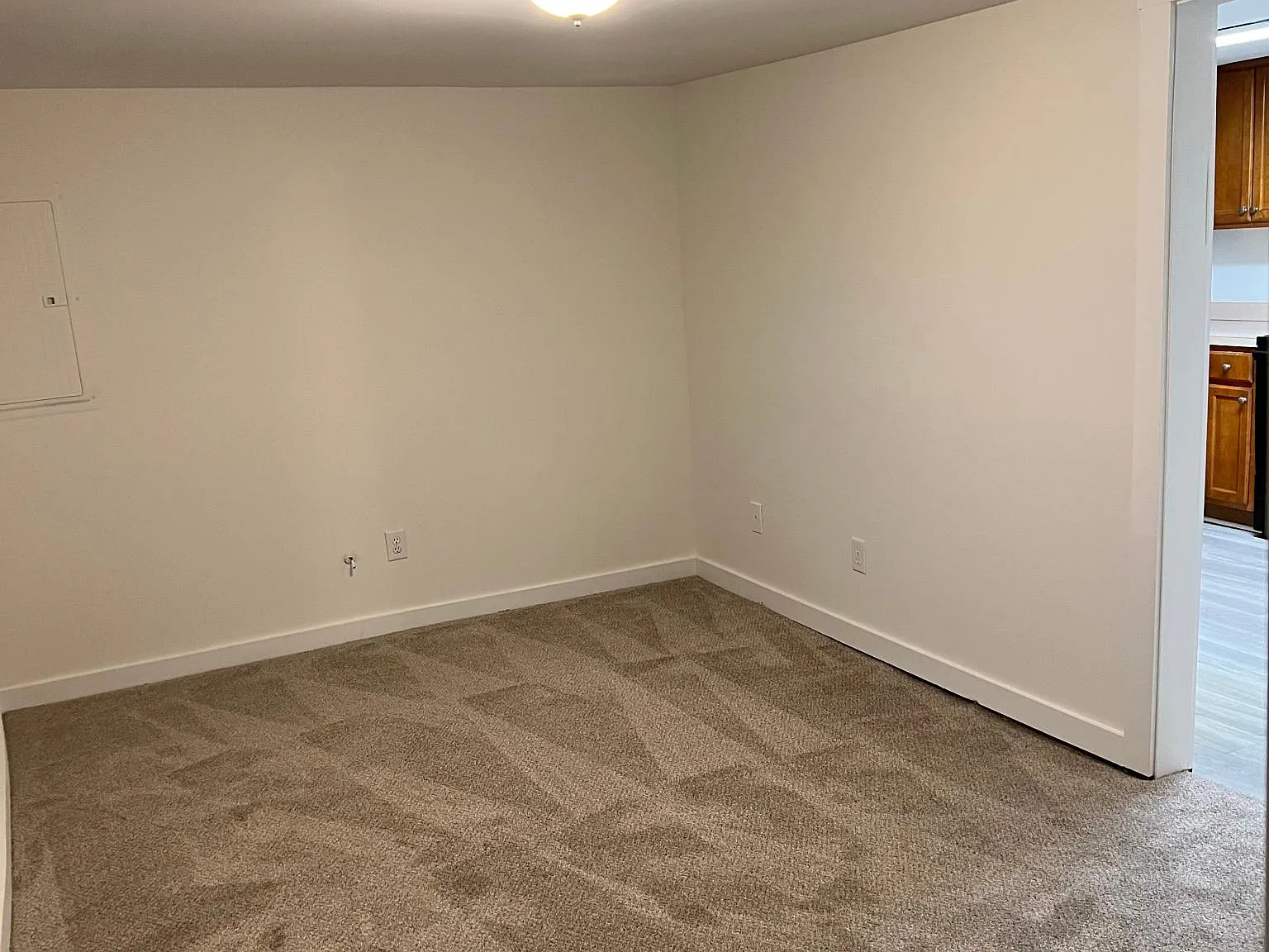 2800 Irwin Rd SW — Photo 2