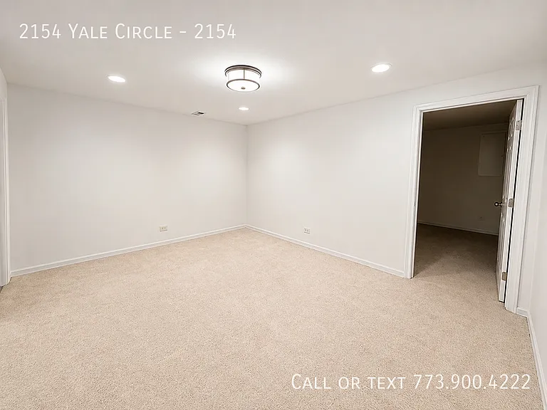 2154 Yale Cir #2154 — Photo 11