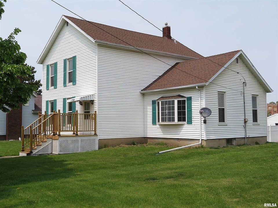 1st image of 104 W Court St