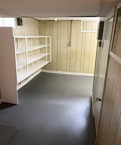 16705 Chateau Ave — Photo 10
