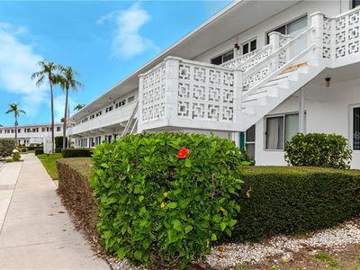 8405 112th St APT 204, Seminole, FL, 33772