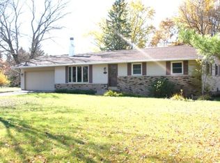 1520 Sunny Crest Dr, Stevens Point, WI 54482