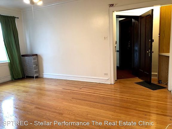 2nd image of 5548 W Farragut Ave #2
