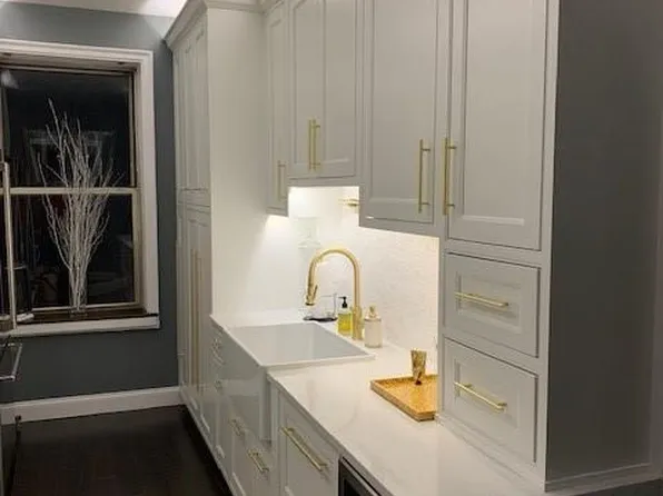 451 Clinton Avenue image 11 of 18