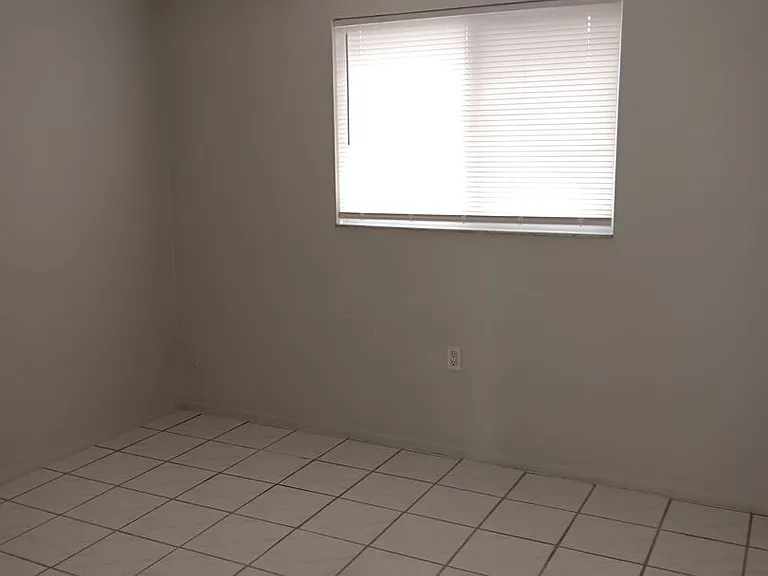 5351 Seahorse Dr — Photo 4