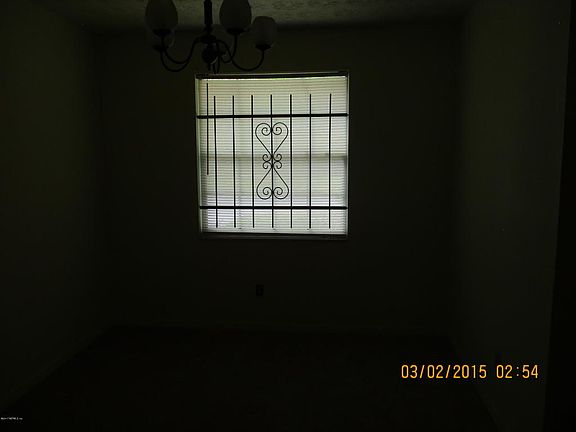 4th image of 5664 Finch Ave