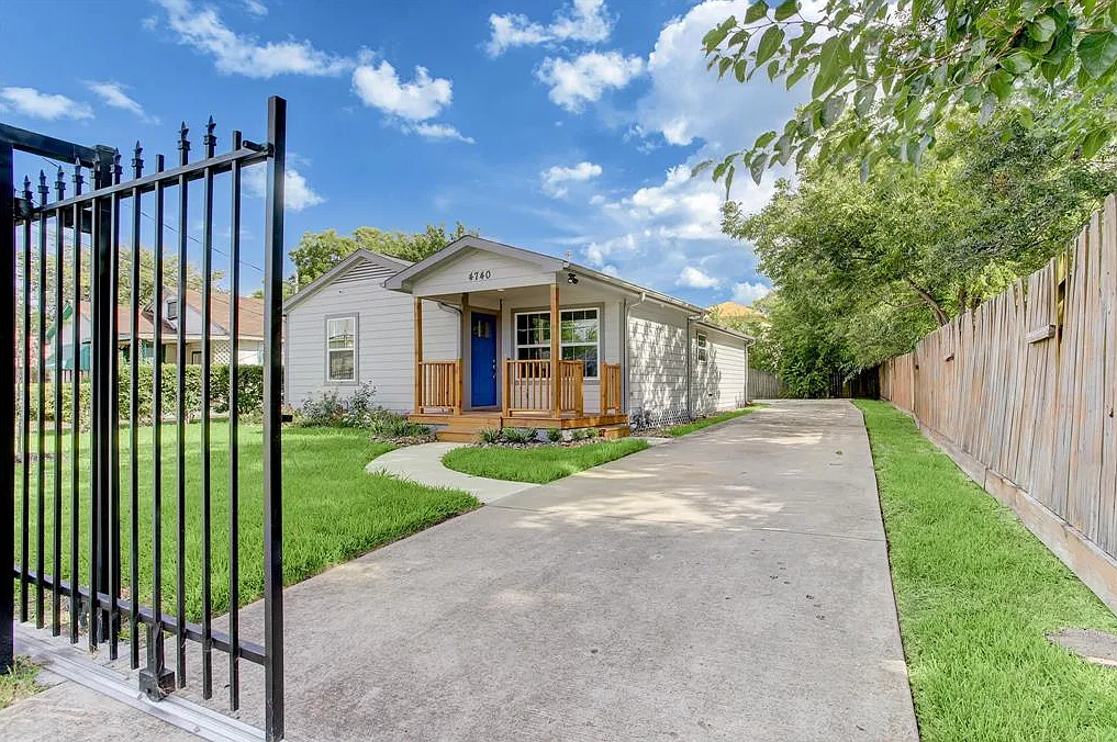3 bed, 1720 sqft, $1,850 — Photo 1
